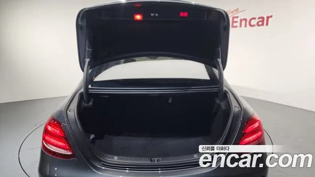 2019 Mercedes-Benz E-Class W213 E220d Avantgarde Sold VIN WDDZF0EB2KA493196 – photo 34 2019 Mercedes-Benz E-Class W213 E220d Avantgarde Sold VIN WDDZF0EB2KA493196 – photo 34