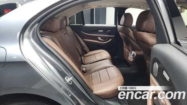 2019 Mercedes-Benz E-Class W213 E220d Avantgarde Sold VIN WDDZF0EB2KA493196 – photo 35 2019 Mercedes-Benz E-Class W213 E220d Avantgarde Sold VIN WDDZF0EB2KA493196 – photo 35