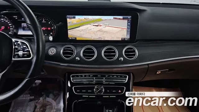 2019 Mercedes-Benz E-Class W213 E220d Avantgarde Sold VIN WDDZF0EB2KA500499 – photo 13 2019 Mercedes-Benz E-Class W213 E220d Avantgarde Sold VIN WDDZF0EB2KA500499 – photo 13