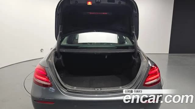 2017 Mercedes-Benz E-Class W213 E220d Avantgarde Sold VIN WDDZF0EB4HA114840 – odometer reading 2017 Mercedes-Benz E-Class W213 E220d Avantgarde Sold VIN WDDZF0EB4HA114840 – odometer reading