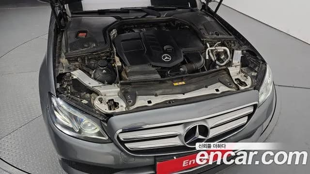 2017 Mercedes-Benz E-Class W213 E220d Avantgarde Sold VIN WDDZF0EB4HA114840 – photo 13 2017 Mercedes-Benz E-Class W213 E220d Avantgarde Sold VIN WDDZF0EB4HA114840 – photo 13