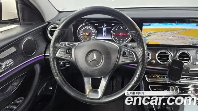 2017 Mercedes-Benz E-Class W213 E220d Avantgarde Sold VIN WDDZF0EB5HA164758 – photo 20 2017 Mercedes-Benz E-Class W213 E220d Avantgarde Sold VIN WDDZF0EB5HA164758 – photo 20