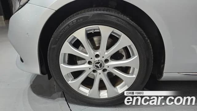 2018 Mercedes-Benz E-Class W213 E220d Avantgarde Sold VIN WDDZF0EB5JA316933 – rear exterior 2018 Mercedes-Benz E-Class W213 E220d Avantgarde Sold VIN WDDZF0EB5JA316933 – rear exterior