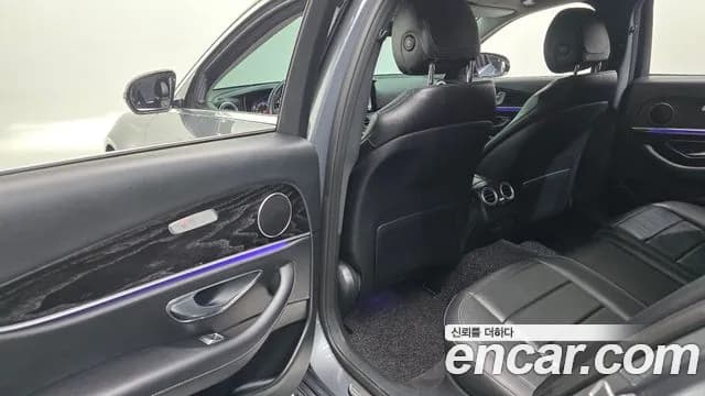 2018 Mercedes-Benz E-Class W213 E220d Avantgarde Sold VIN WDDZF0EB5JA330153 – front exterior 2018 Mercedes-Benz E-Class W213 E220d Avantgarde Sold VIN WDDZF0EB5JA330153 – front exterior