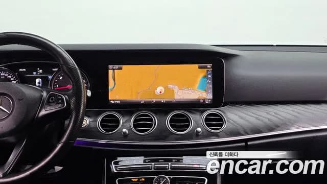 2018 Mercedes-Benz E-Class W213 E220d Avantgarde Sold VIN WDDZF0EB5JA330153 – photo 29 2018 Mercedes-Benz E-Class W213 E220d Avantgarde Sold VIN WDDZF0EB5JA330153 – photo 29