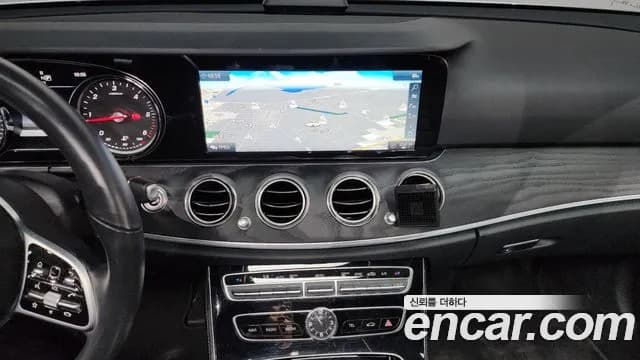 2019 Mercedes-Benz E-Class W213 E220d Avantgarde Sold VIN WDDZF0EB7KA621657 – undercarriage 2019 Mercedes-Benz E-Class W213 E220d Avantgarde Sold VIN WDDZF0EB7KA621657 – undercarriage