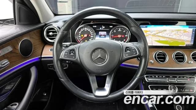 2017 Mercedes-Benz E-Class W213 E220d Exclusive Sold VIN WDDZF0EB8HA177911 – photo 17 2017 Mercedes-Benz E-Class W213 E220d Exclusive Sold VIN WDDZF0EB8HA177911 – photo 17