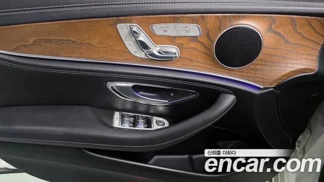 2017 Mercedes-Benz E-Class W213 E220d Exclusive Sold VIN WDDZF0EB8HA177911 – photo 18 2017 Mercedes-Benz E-Class W213 E220d Exclusive Sold VIN WDDZF0EB8HA177911 – photo 18