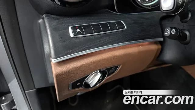 2019 Mercedes-Benz E-Class W213 E220d Avantgarde Sold VIN WDDZF0EB8KA491095 – engine bay 2019 Mercedes-Benz E-Class W213 E220d Avantgarde Sold VIN WDDZF0EB8KA491095 – engine bay