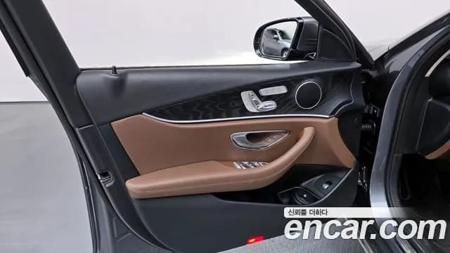 2019 Mercedes-Benz E-Class W213 E220d Avantgarde Sold VIN WDDZF0EB8KA491095 – photo 17 2019 Mercedes-Benz E-Class W213 E220d Avantgarde Sold VIN WDDZF0EB8KA491095 – photo 17