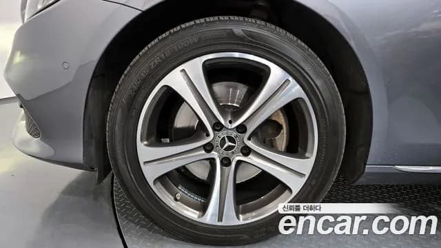 2019 Mercedes-Benz E-Class W213 E220d Avantgarde Sold VIN WDDZF0EB8KA491095 – photo 22 2019 Mercedes-Benz E-Class W213 E220d Avantgarde Sold VIN WDDZF0EB8KA491095 – photo 22