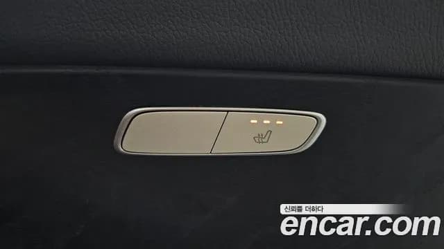 2019 Mercedes-Benz E-Class W213 E220d Avantgarde Sold VIN WDDZF0EB8KA493557 – trunk area 2019 Mercedes-Benz E-Class W213 E220d Avantgarde Sold VIN WDDZF0EB8KA493557 – trunk area