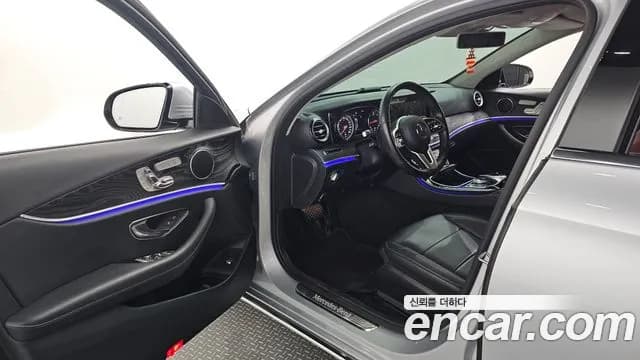 2019 Mercedes-Benz E-Class W213 E220d Avantgarde Sold VIN WDDZF0EB8KA493557 – photo 13 2019 Mercedes-Benz E-Class W213 E220d Avantgarde Sold VIN WDDZF0EB8KA493557 – photo 13