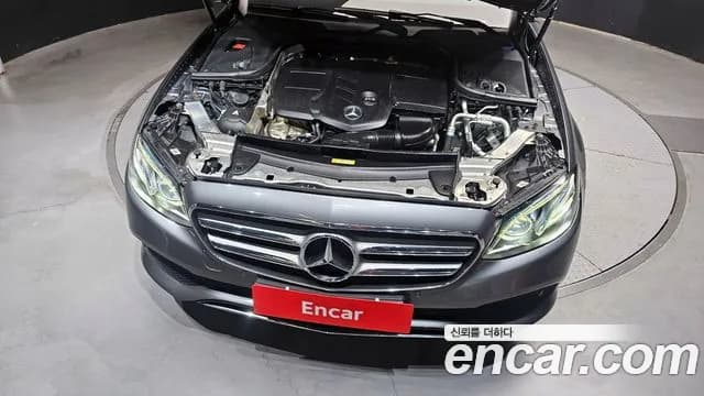 2017 Mercedes-Benz E-Class W213 E220d Avantgarde Sold VIN WDDZF0EBXHA291702 – exterior detail 2017 Mercedes-Benz E-Class W213 E220d Avantgarde Sold VIN WDDZF0EBXHA291702 – exterior detail