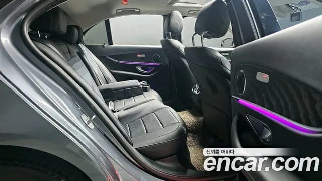 2017 Mercedes-Benz E-Class W213 E220d Avantgarde Sold VIN WDDZF0EBXHA291702 – photo 11 2017 Mercedes-Benz E-Class W213 E220d Avantgarde Sold VIN WDDZF0EBXHA291702 – photo 11