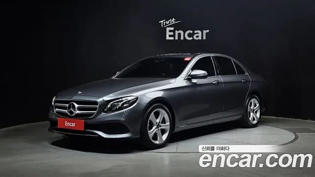 2017 Mercedes-Benz E-Class W213 E220d Avantgarde Sold VIN WDDZF0EBXHA291702 – photo 29 2017 Mercedes-Benz E-Class W213 E220d Avantgarde Sold VIN WDDZF0EBXHA291702 – photo 29