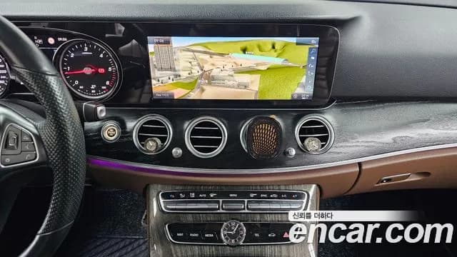 2018 Mercedes-Benz E-Class W213 E220d Avantgarde Sold VIN WDDZF0EBXJA401198 – undercarriage 2018 Mercedes-Benz E-Class W213 E220d Avantgarde Sold VIN WDDZF0EBXJA401198 – undercarriage