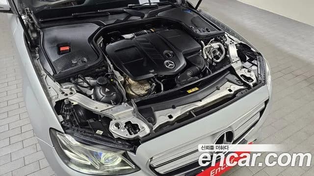 2018 Mercedes-Benz E-Class W213 E220d Avantgarde Sold VIN WDDZF0EBXJA401198 – photo 18 2018 Mercedes-Benz E-Class W213 E220d Avantgarde Sold VIN WDDZF0EBXJA401198 – photo 18
