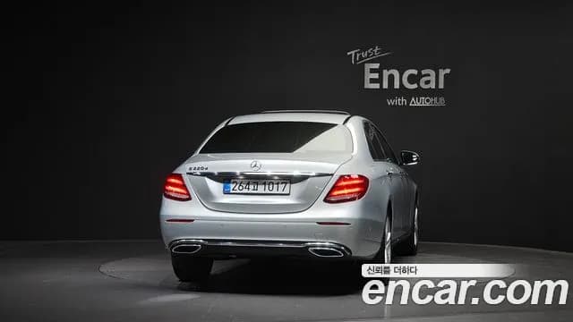 2018 Mercedes-Benz E-Class W213 E220d Avantgarde Sold VIN WDDZF0EBXJA401198 – photo 19 2018 Mercedes-Benz E-Class W213 E220d Avantgarde Sold VIN WDDZF0EBXJA401198 – photo 19