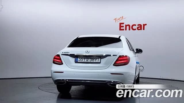 2019 Mercedes-Benz E-Class W213 E220d Avantgarde Sold VIN WDDZF0EBXKA527045 – photo 13 2019 Mercedes-Benz E-Class W213 E220d Avantgarde Sold VIN WDDZF0EBXKA527045 – photo 13