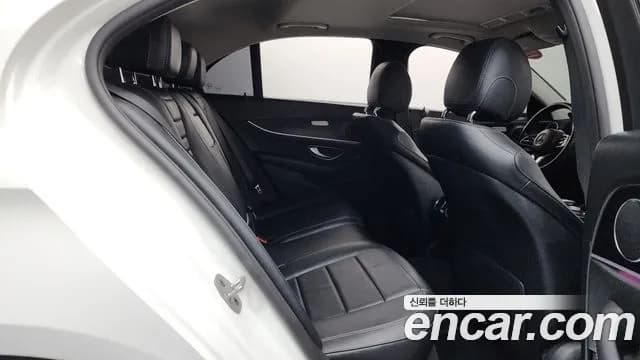 2019 Mercedes-Benz E-Class W213 E220d Avantgarde Sold VIN WDDZF0EBXKA527045 – photo 26 2019 Mercedes-Benz E-Class W213 E220d Avantgarde Sold VIN WDDZF0EBXKA527045 – photo 26