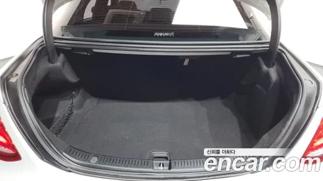 2019 Mercedes-Benz E-Class W213 E220d Avantgarde Sold VIN WDDZF0EBXKA527045 – photo 35 2019 Mercedes-Benz E-Class W213 E220d Avantgarde Sold VIN WDDZF0EBXKA527045 – photo 35