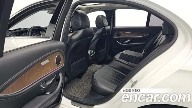 2019 Mercedes-Benz E-Class W213 E220d 4MATIC Exclusive Sold VIN WDDZF0FB1KA521486 – front exterior 2019 Mercedes-Benz E-Class W213 E220d 4MATIC Exclusive Sold VIN WDDZF0FB1KA521486 – front exterior