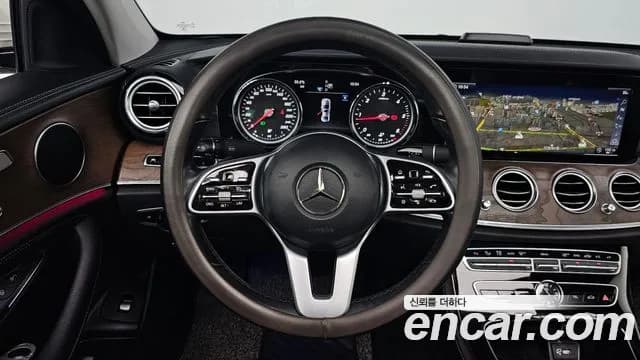 2019 Mercedes-Benz E-Class W213 E220d 4MATIC Exclusive Sold VIN WDDZF0FB1KA521486 – rear exterior 2019 Mercedes-Benz E-Class W213 E220d 4MATIC Exclusive Sold VIN WDDZF0FB1KA521486 – rear exterior