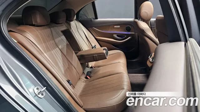 2019 Mercedes-Benz E-Class W213 E220d 4MATIC Exclusive Sold VIN WDDZF0FB1KA534111 – rear exterior 2019 Mercedes-Benz E-Class W213 E220d 4MATIC Exclusive Sold VIN WDDZF0FB1KA534111 – rear exterior