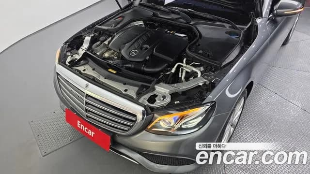 2019 Mercedes-Benz E-Class W213 E220d 4MATIC Exclusive Sold VIN WDDZF0FB2KA544629 – front exterior 2019 Mercedes-Benz E-Class W213 E220d 4MATIC Exclusive Sold VIN WDDZF0FB2KA544629 – front exterior