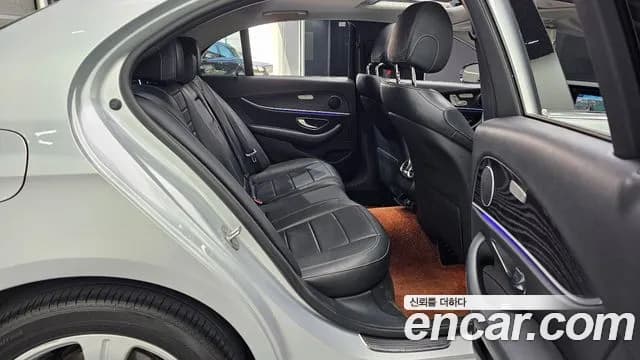 2017 Mercedes-Benz E-Class W213 E220d 4MATIC Avantgarde Sold VIN WDDZF0FB3HA264825 – front exterior 2017 Mercedes-Benz E-Class W213 E220d 4MATIC Avantgarde Sold VIN WDDZF0FB3HA264825 – front exterior