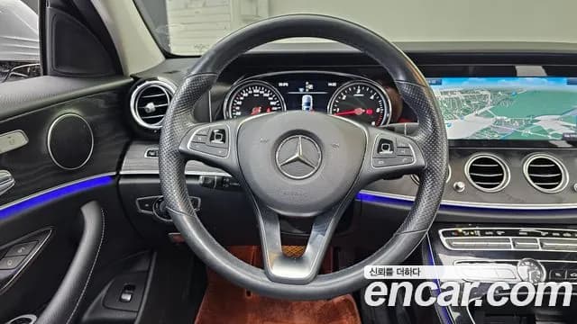 2017 Mercedes-Benz E-Class W213 E220d 4MATIC Avantgarde Sold VIN WDDZF0FB3HA264825 – photo 11 2017 Mercedes-Benz E-Class W213 E220d 4MATIC Avantgarde Sold VIN WDDZF0FB3HA264825 – photo 11