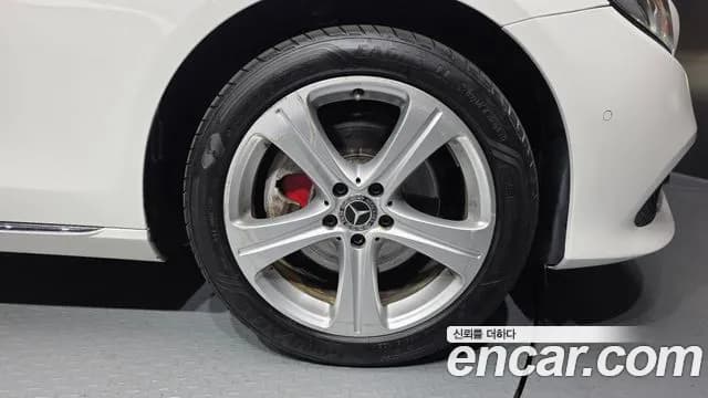 2018 Mercedes-Benz E-Class W213 E220d 4MATIC Avantgarde Sold VIN WDDZF0FB3JA469938 – interior seats 2018 Mercedes-Benz E-Class W213 E220d 4MATIC Avantgarde Sold VIN WDDZF0FB3JA469938 – interior seats