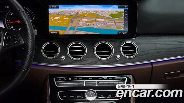 2018 Mercedes-Benz E-Class W213 E220d 4MATIC Avantgarde Sold VIN WDDZF0FB3JA469938 – undercarriage 2018 Mercedes-Benz E-Class W213 E220d 4MATIC Avantgarde Sold VIN WDDZF0FB3JA469938 – undercarriage