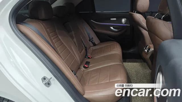 2018 Mercedes-Benz E-Class W213 E220d 4MATIC Avantgarde Sold VIN WDDZF0FB3JA469938 – photo 13 2018 Mercedes-Benz E-Class W213 E220d 4MATIC Avantgarde Sold VIN WDDZF0FB3JA469938 – photo 13