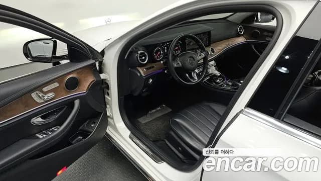 2018 Mercedes-Benz E-Class W213 E220d 4MATIC Exclusive Sold VIN WDDZF0FB3JA476257 – side profile 2018 Mercedes-Benz E-Class W213 E220d 4MATIC Exclusive Sold VIN WDDZF0FB3JA476257 – side profile