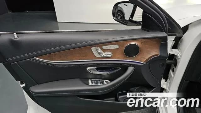 2018 Mercedes-Benz E-Class W213 E220d 4MATIC Exclusive Sold VIN WDDZF0FB3JA476257 – interior seats 2018 Mercedes-Benz E-Class W213 E220d 4MATIC Exclusive Sold VIN WDDZF0FB3JA476257 – interior seats