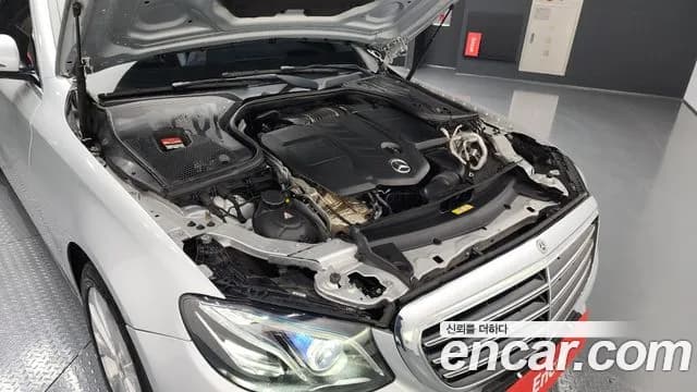 2017 Mercedes-Benz E-Class W213 E220d 4MATIC Exclusive Sold VIN WDDZF0FB4HA282086 – exterior detail 2017 Mercedes-Benz E-Class W213 E220d 4MATIC Exclusive Sold VIN WDDZF0FB4HA282086 – exterior detail