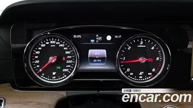 2017 Mercedes-Benz E-Class W213 E220d 4MATIC Exclusive Sold VIN WDDZF0FB5HA292304 – interior seats 2017 Mercedes-Benz E-Class W213 E220d 4MATIC Exclusive Sold VIN WDDZF0FB5HA292304 – interior seats