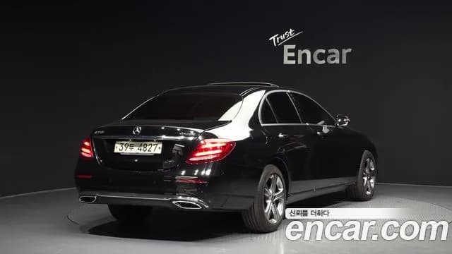 2017 Mercedes-Benz E-Class W213 E220d 4MATIC Avantgarde Sold VIN WDDZF0FB7HA251768 – interior seats 2017 Mercedes-Benz E-Class W213 E220d 4MATIC Avantgarde Sold VIN WDDZF0FB7HA251768 – interior seats