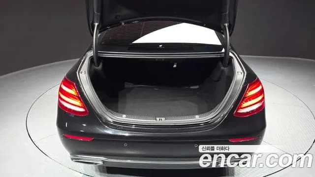 2018 Mercedes-Benz E-Class W213 E220d 4MATIC Exclusive Sold VIN WDDZF0FB7JA473751 – front exterior 2018 Mercedes-Benz E-Class W213 E220d 4MATIC Exclusive Sold VIN WDDZF0FB7JA473751 – front exterior
