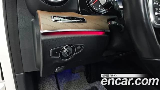 2019 Mercedes-Benz E-Class W213 E220d 4MATIC Exclusive Sold VIN WDDZF0FB7KA556212 – interior seats 2019 Mercedes-Benz E-Class W213 E220d 4MATIC Exclusive Sold VIN WDDZF0FB7KA556212 – interior seats