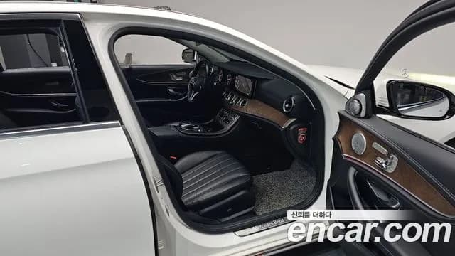 2019 Mercedes-Benz E-Class W213 E220d 4MATIC Exclusive Sold VIN WDDZF0FB7KA556212 – engine bay 2019 Mercedes-Benz E-Class W213 E220d 4MATIC Exclusive Sold VIN WDDZF0FB7KA556212 – engine bay