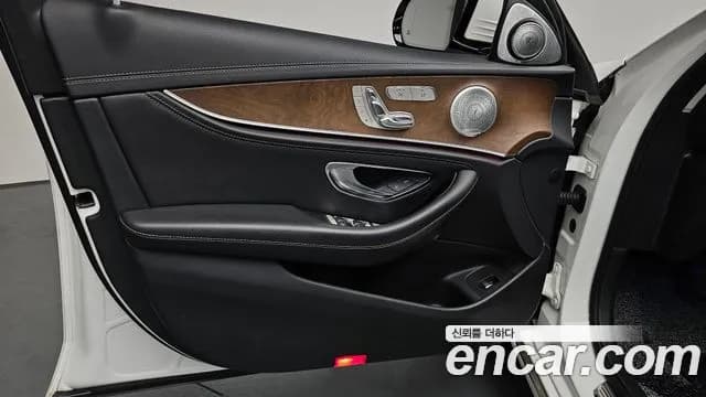 2019 Mercedes-Benz E-Class W213 E220d 4MATIC Exclusive Sold VIN WDDZF0FB7KA556212 – photo 21 2019 Mercedes-Benz E-Class W213 E220d 4MATIC Exclusive Sold VIN WDDZF0FB7KA556212 – photo 21