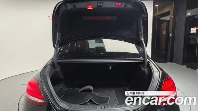 2017 Mercedes-Benz E-Class W213 E220d 4MATIC Exclusive Sold VIN WDDZF0FB8HA219203 – front exterior 2017 Mercedes-Benz E-Class W213 E220d 4MATIC Exclusive Sold VIN WDDZF0FB8HA219203 – front exterior
