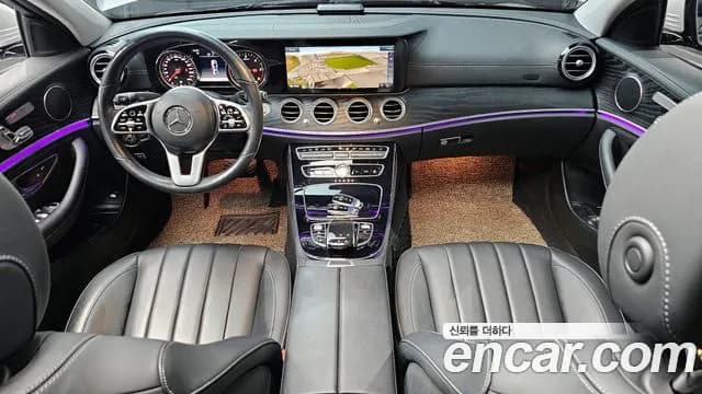 2020 Mercedes-Benz E-Class W213 E220d 4MATIC Exclusive Sold VIN WDDZF0FB8LA747834 – trunk area 2020 Mercedes-Benz E-Class W213 E220d 4MATIC Exclusive Sold VIN WDDZF0FB8LA747834 – trunk area