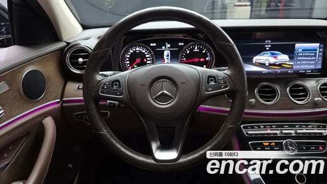 2017 Mercedes-Benz E-Class W213 E220d 4MATIC Exclusive Sold VIN WDDZF0FB9HA222305 – exterior detail 2017 Mercedes-Benz E-Class W213 E220d 4MATIC Exclusive Sold VIN WDDZF0FB9HA222305 – exterior detail
