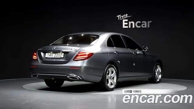 2017 Mercedes-Benz E-Class W213 E220d 4MATIC Avantgarde Sold VIN WDDZF0FBXHA222605 – engine bay 2017 Mercedes-Benz E-Class W213 E220d 4MATIC Avantgarde Sold VIN WDDZF0FBXHA222605 – engine bay
