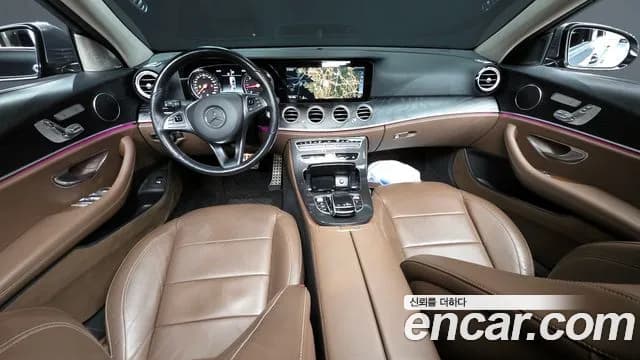 2017 Mercedes-Benz E-Class W213 E220d 4MATIC Avantgarde Sold VIN WDDZF0FBXHA222605 – photo 11 2017 Mercedes-Benz E-Class W213 E220d 4MATIC Avantgarde Sold VIN WDDZF0FBXHA222605 – photo 11