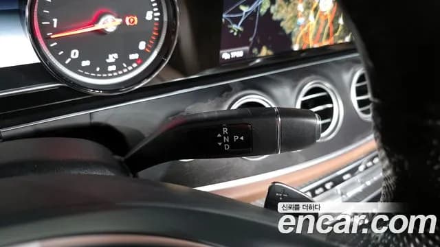 2017 Mercedes-Benz E-Class W213 E220d 4MATIC Avantgarde Sold VIN WDDZF0FBXHA222605 – photo 12 2017 Mercedes-Benz E-Class W213 E220d 4MATIC Avantgarde Sold VIN WDDZF0FBXHA222605 – photo 12